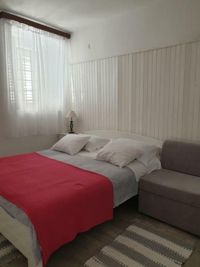 Apartments Neda Драче Экстерьер фото
